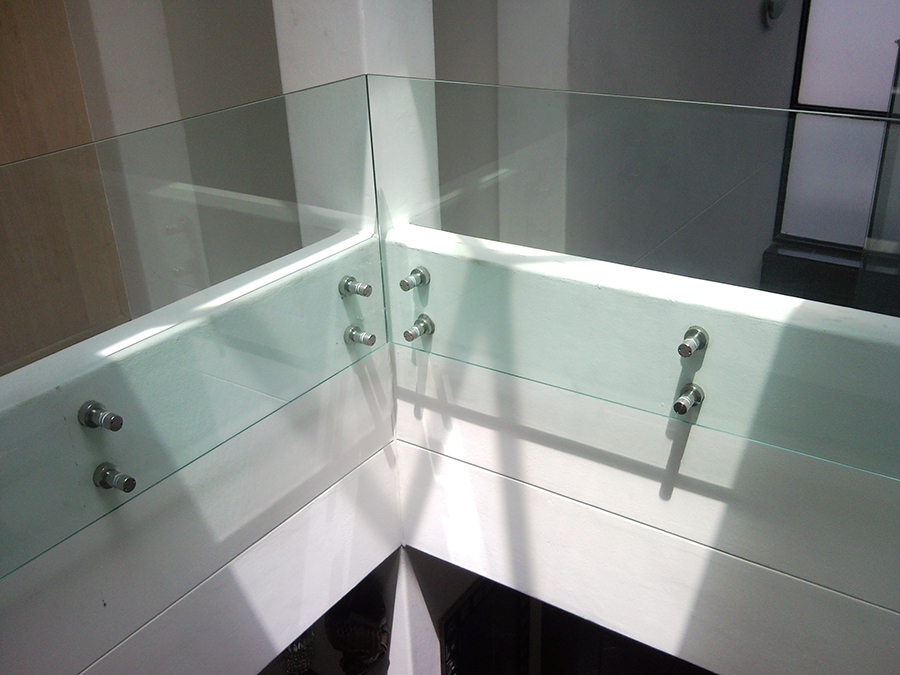 image02